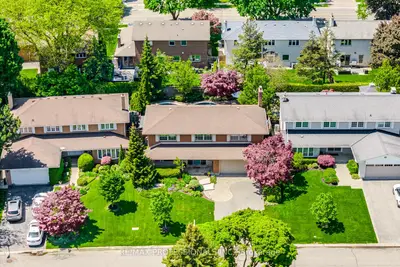 16 Cherry Post Crescent, Toronto, On M9c 2k1