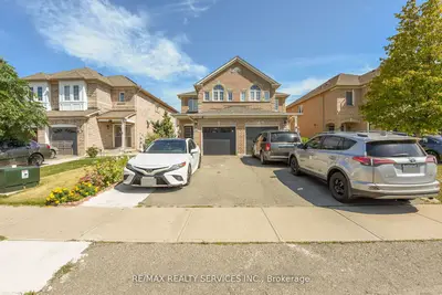 Semi-Detached in Brampton