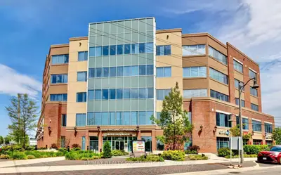 2525 Old Bronte Road 320, Oakville, On L6m 4j2