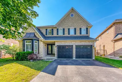 Detached in Oakville