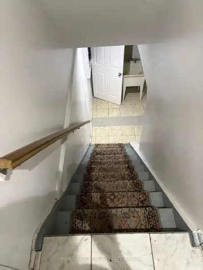 137 Madoc Drive Lower, Brampton, On L6v 2a5