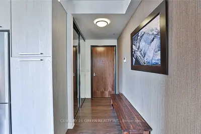 36 Park Lawn Road 303, Toronto, On M8v 0e5