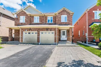 Semi-Detached in Mississauga