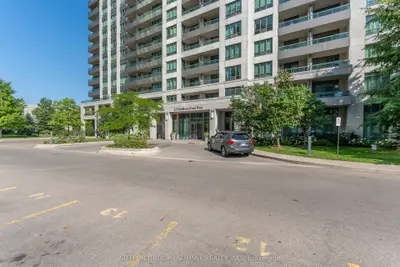 Condo Apartment in Mississauga