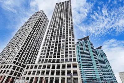 Condo Apartment in Mississauga