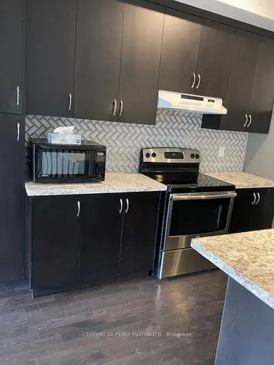47 Dryden Way, Toronto, On M9r 0b2