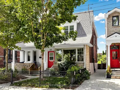 32 Ritchie Avenue, Toronto, On M6r 2j8