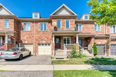 Att/Row/Townhouse in Milton