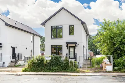 1925 Lawrence Avenue W 1, Toronto, On M9n 1g8