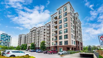 Condo Apartment in Oakville