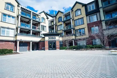 Condo Apartment in Burlington