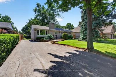 392 Henderson Road, Burlington, On L7l 2p8
