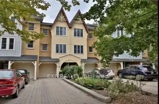 Att/Row/Townhouse in Oakville