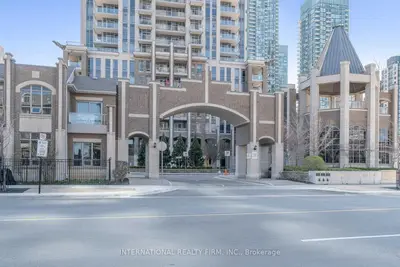 388 Prince Of Wales Drive 2004, Mississauga, On L5b 0a1