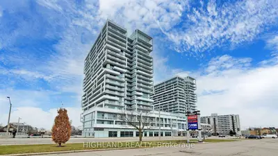 Condo Apartment in Oakville