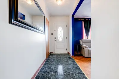 4 Leslie Street, Brampton, On L6x 2j4