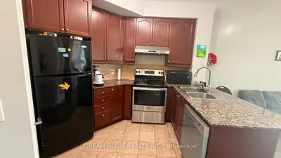 Condo Apartment in Mississauga