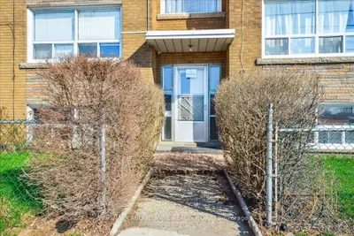 2 Wesley Street 6, Toronto, On M8y 2w3