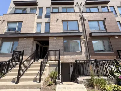 Condo Townhouse in Toronto