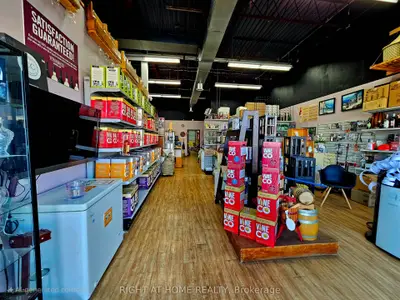 3220 Dufferin Street 5, Toronto, On M6a 2t3