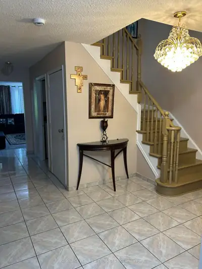 3546 Italia Crescent, Mississauga, On L5b 3t6
