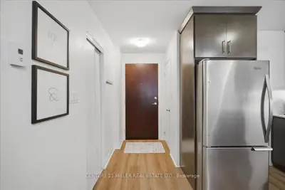 70 Stewart Street 102, Oakville, On L6k 1x5