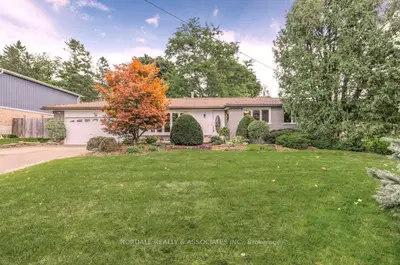 26 Marion Street, Caledon, On L7c 1k8