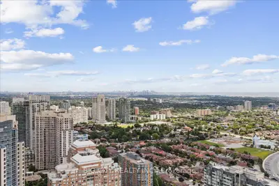 Condo Apartment in Mississauga