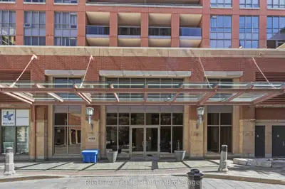 Condo Apartment in Mississauga