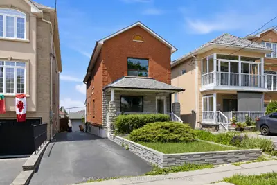 32 Kirknewton Road, Toronto, On M6e 3y1