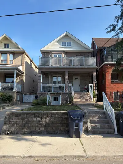 34 Peterborough Avenue Bsmt, Toronto, On M6h 2k7