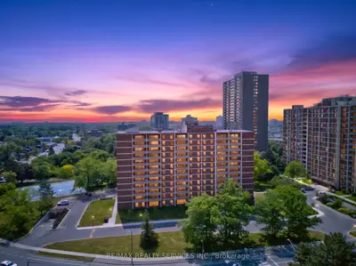3120 Kirwin Avenue 210, Mississauga, On L5a 3r2