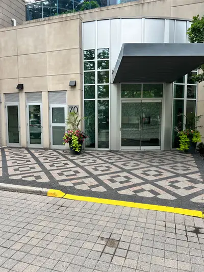Common Element Condo in Mississauga