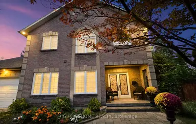 1665 Asgard Drive, Mississauga, On L5e 3g5