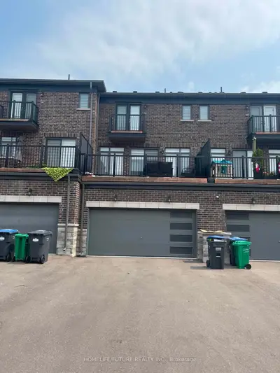 Att/Row/Townhouse in Caledon