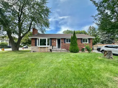 Detached in Burlington