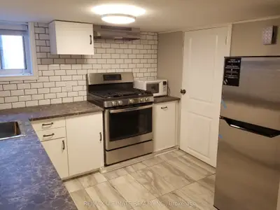 1133 Dufferin Street Lower, Toronto, On M6h 4b7