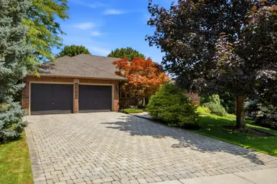 Detached in Burlington