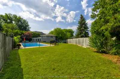 2225 Wyandotte Drive, Oakville, On L6l 2t4
