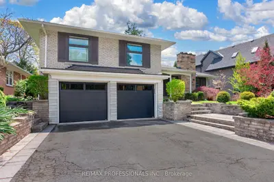 64 Ravensbourne Crescent, Toronto, On M9a 2a8