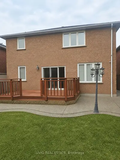 3067 Eden Oak Crescent, Mississauga, On L5l 5v2
