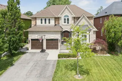 Detached in Oakville