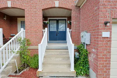97 Zia Dodda Crescent, Brampton, On L6p 1j4