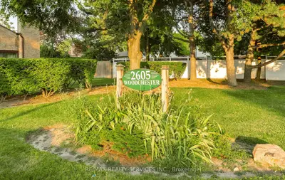 2605 Woodchester Drive 50, Mississauga, On L5k 2e3