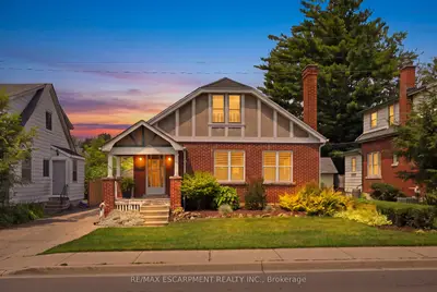 2153 Caroline Street, Burlington, On L7r 1l7
