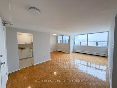 1440 Lawrence Avenue W 205, Toronto, On M6l 1b2