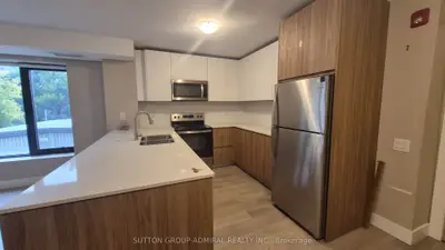 293 Viewmount Avenue 202, Toronto, On M6b 3h8