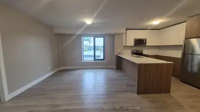 293 Viewmount Avenue 202, Toronto, On M6b 3h8