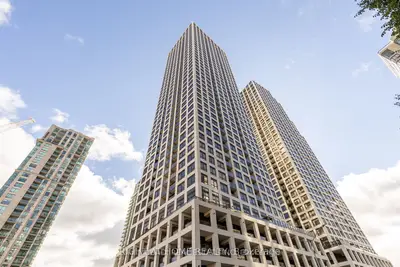 Condo Apartment in Mississauga
