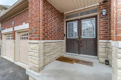 7 Toddville Road, Brampton, On L6p 3j2